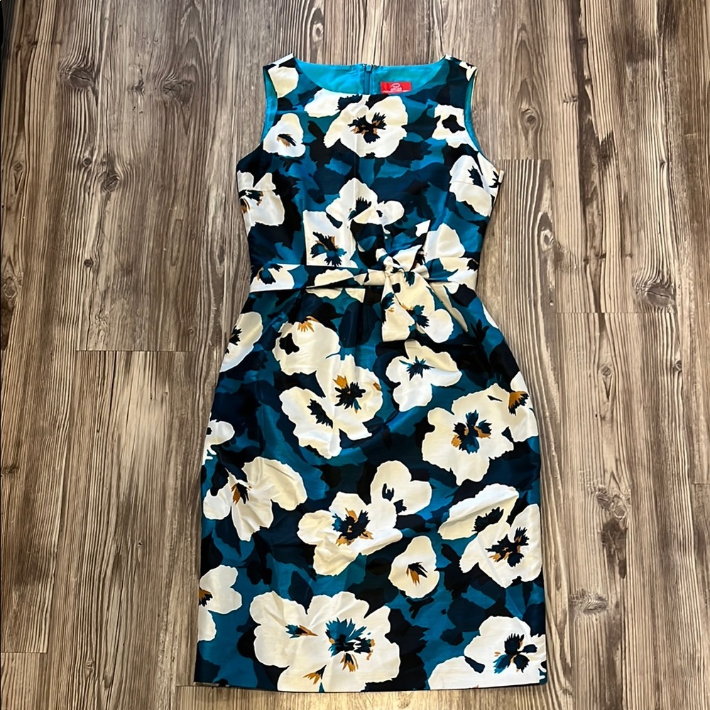 Women’s Oscar De La Renta Flower Dress - Size: 4
